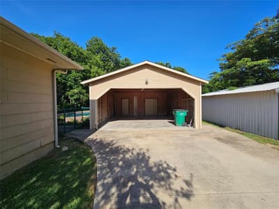 726 S Lindsay Street, Gainesville TX 76240 - Photo 3
