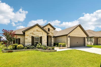 1077 Fleetwood Drive, Justin TX 76247 - Photo 2