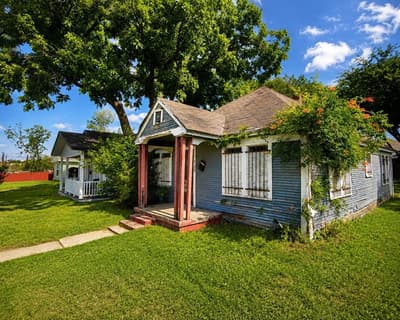 917 E Pulaski Street, Fort Worth TX 76104 - Photo 2