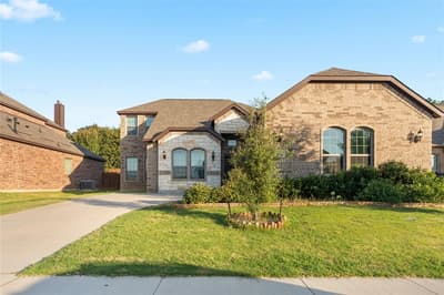 4424 Terraview Drive, Arlington TX 76001 - Photo 2