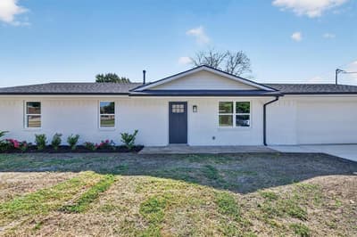 900 S 3rd Street, Sanger TX 76266 - Photo 2