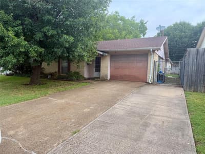129 Astoria Drive, Cedar Hill TX 75104 - Photo 2