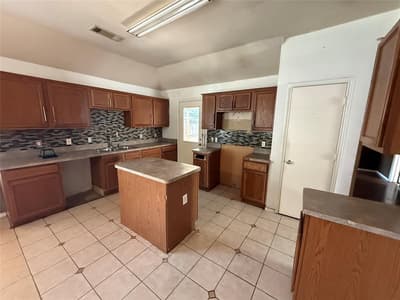 9916 Crystal Valley Way, Dallas TX 75227 - Photo 3
