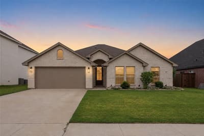 6921 Trail Rock Drive, Benbrook TX 76126
