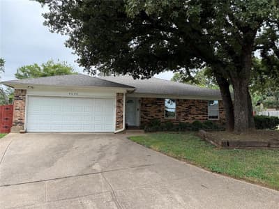 4608 Elm Tree Court, Arlington TX 76017 - Photo 2