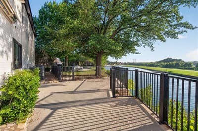3007 Waterway Court, Arlington TX 76012 - Photo 5