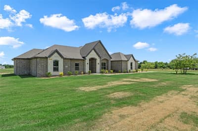 1121 CANYON LAKE Road, Wills Point TX 75169 - Photo 2