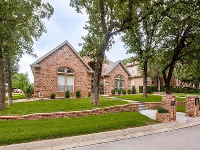 2326 Ox Bow Court, Arlington TX 76006