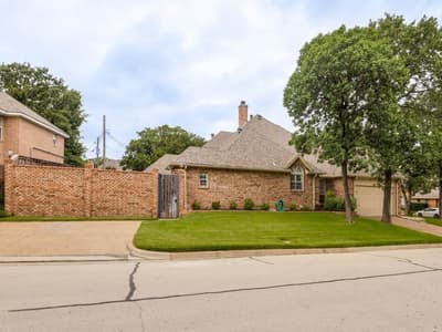 2326 Ox Bow Court, Arlington TX 76006 - Photo 4