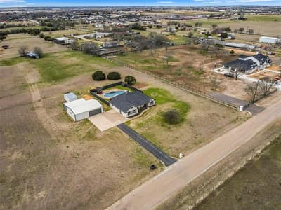 312 Corral Road, Godley TX 76044 - Photo 4