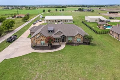 239 N Armstrong Road, Venus TX 76084