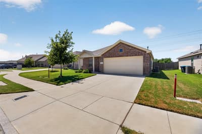 6440 Bristolwood Drive, Fort Worth TX 76123 - Photo 2