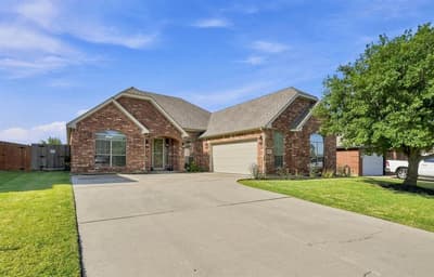 812 Peach Lane, Burleson TX 76028 - Photo 3