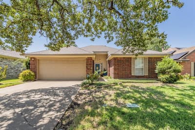 1108 Middlebury Lane, Euless TX 76040