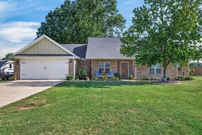 424 E Pennsylvania Avenue, Van TX 75790