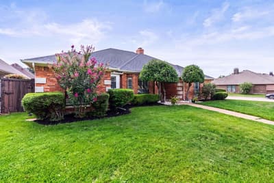 9021 Silverdollar Trail, Irving TX 75063 - Photo 3
