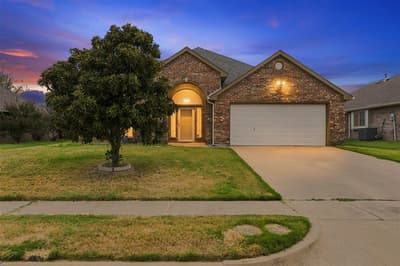 3221 Canary Lane, Midlothian TX 76065