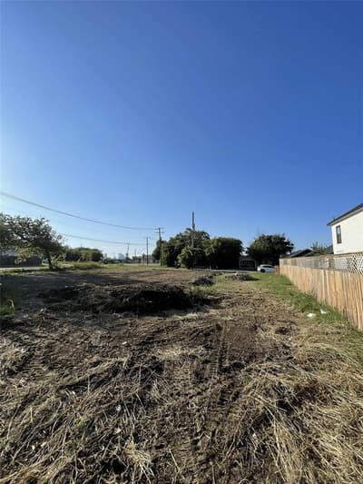 1400 E Morphy Street, Fort Worth TX 76104 - Photo 4