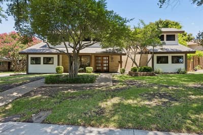 2813 Raintree Drive, Carrollton TX 75006 - Photo 2