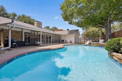 2813 Raintree Drive, Carrollton TX 75006