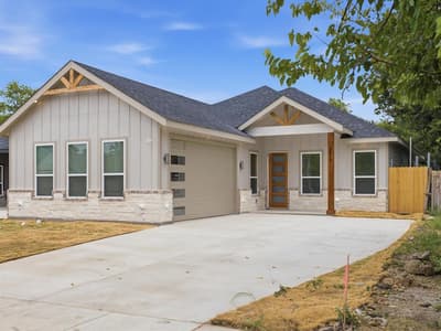 3017 Donalee Street, Fort Worth TX 76105 - Photo 2
