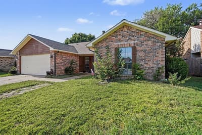 3916 Longmeadow Way, Fort Worth TX 76133 - Photo 2