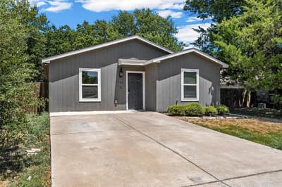 2724 Sarah Street, Waco TX 76706 - Photo 2