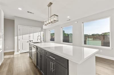 829 Premier Parkway, Grand Prairie TX 75051 - Photo 5