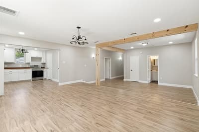 915 Cameron Avenue, Dallas TX 75223 - Photo 5
