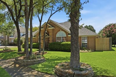 8417 Castle Creek Road, North Richland Hills TX 76182 - Photo 2