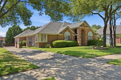 8417 Castle Creek Road, North Richland Hills TX 76182 - Photo 3