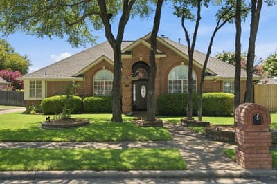 8417 Castle Creek Road, North Richland Hills TX 76182