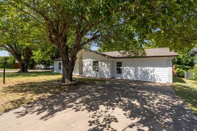2110 Tompkins Drive, Grand Prairie TX 75051 - Photo 2