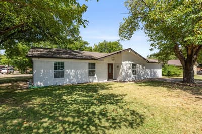 2110 Tompkins Drive, Grand Prairie TX 75051 - Photo 3