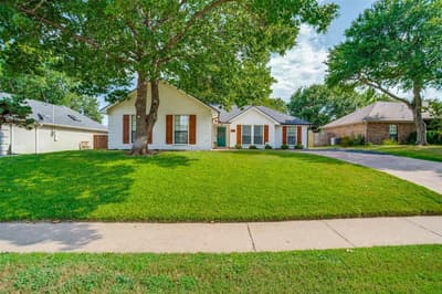 8201 Christie Drive, Frisco TX 75033 - Photo 2