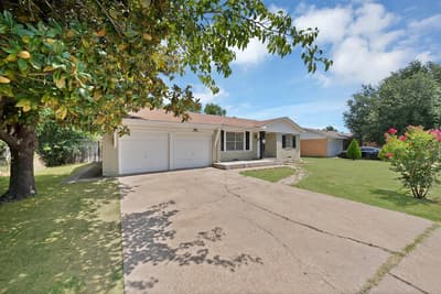 8533 Blossom Lane, Dallas TX 75227 - Photo 3