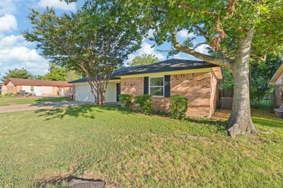 1206 Hemphill Drive, Cleburne TX 76033 - Photo 3