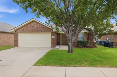 5828 Pearl Oyster Lane, Fort Worth TX 76179