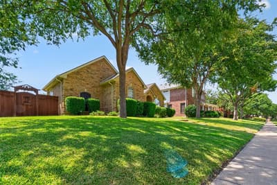 6777 Gatewick Drive, Frisco TX 75035 - Photo 2