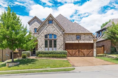 2029 N Hill Drive, Irving TX 75038