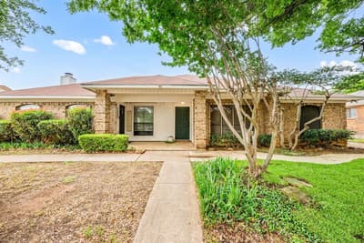2911 Post Oak Drive, Euless TX 76039 - Photo 2