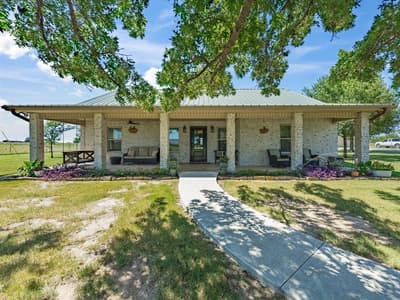 1835 Upper Montague Road, Bowie TX 76230 - Photo 2