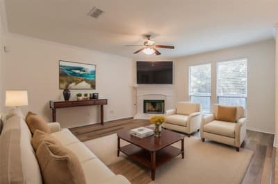 5115 Prestwick Drive, Arlington TX 76001 - Photo 2