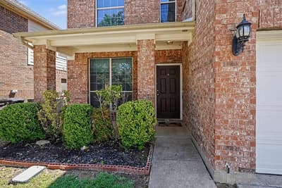 10800 Emerald Park Lane, Fort Worth TX 76052 - Photo 2