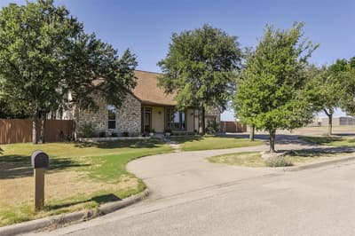102 Tiffany Trail, Weatherford TX 76086 - Photo 2