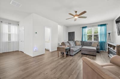5645 Willamette Drive, Fort Worth TX 76119 - Photo 4