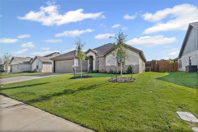 620 Jameson Street, Springtown TX 76082 - Photo 2