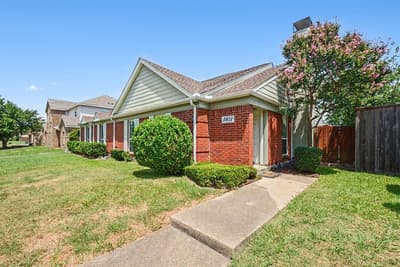 7611 Cousteau Drive, Rowlett TX 75088 - Photo 3