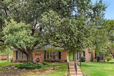 2825 Chimney Hill Drive, Waco TX 76708 - Photo 4