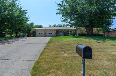 505 Galia Street, Bowie TX 76230 - Photo 2